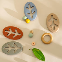 Load image into Gallery viewer, Baby Leaf Shape Teether