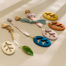 Load image into Gallery viewer, Baby Leaf Shape Teether